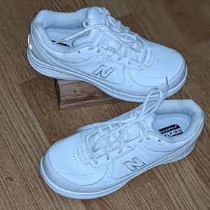 New Balance | 577- DSL-2 Walking White Round Toe Sneakers Lace Up Sz 8